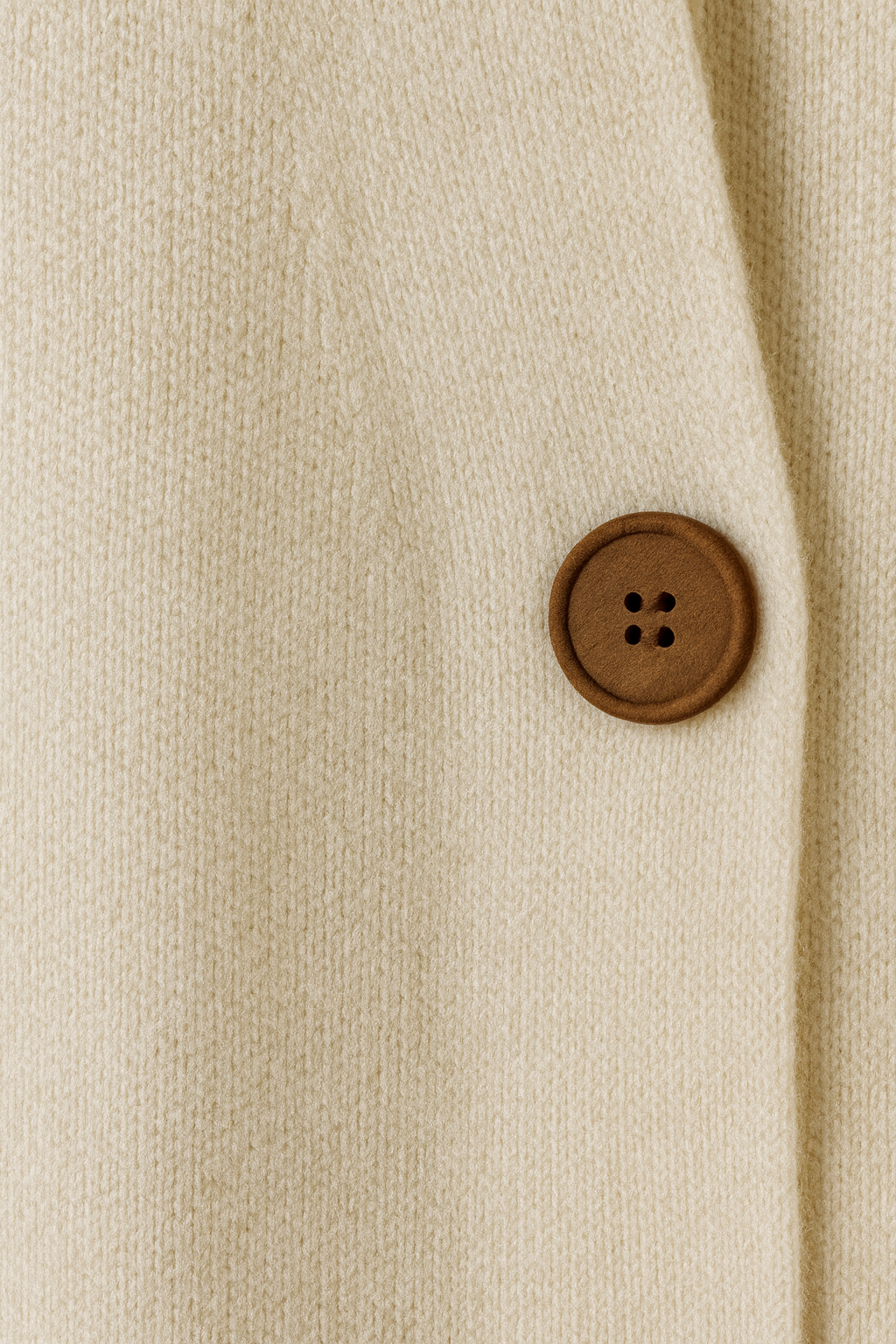 CELIA – Cardigan de Punto Suave con Capucha y Botones de Madera
