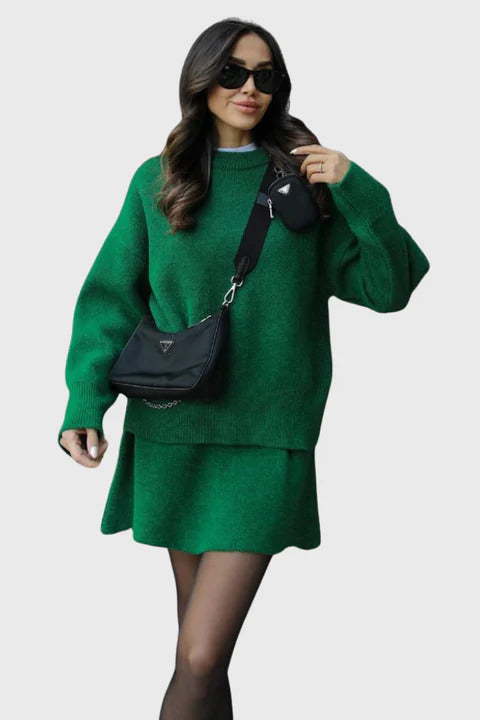 NADINE – Conjunto de Punto Suave Oversize con Jersey y Falda a Juego
