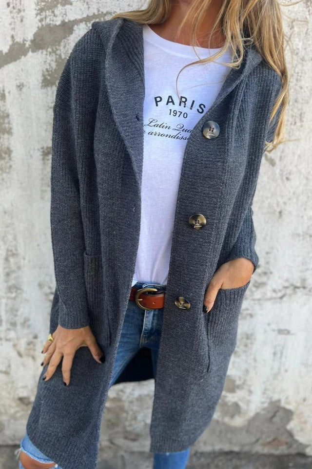 AMAYA – Cardigan Largo con Botones Oversize y Bolsillos Laterales