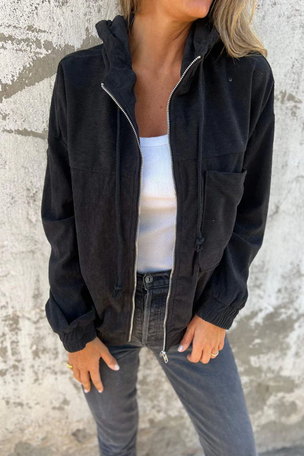 CLARA – Chaqueta de Pana con Capucha y Cremallera
