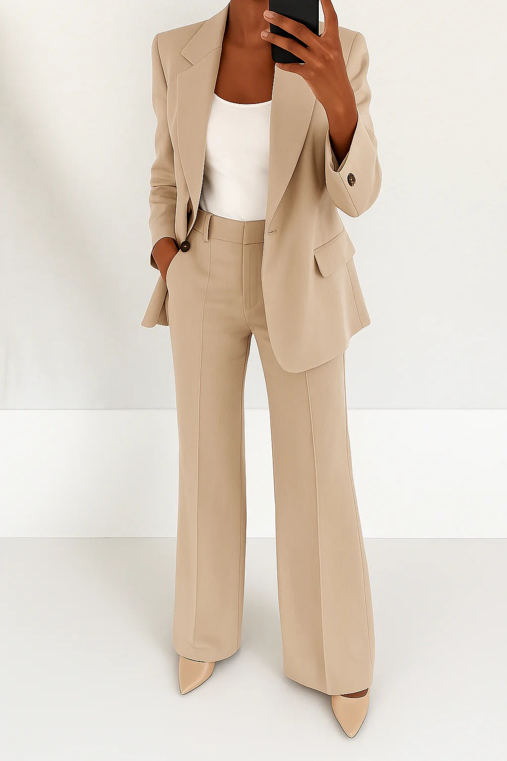 ARLETTE – Traje de Mujer con Blazer Moderno y Pantalón Recto de Corte Elegante