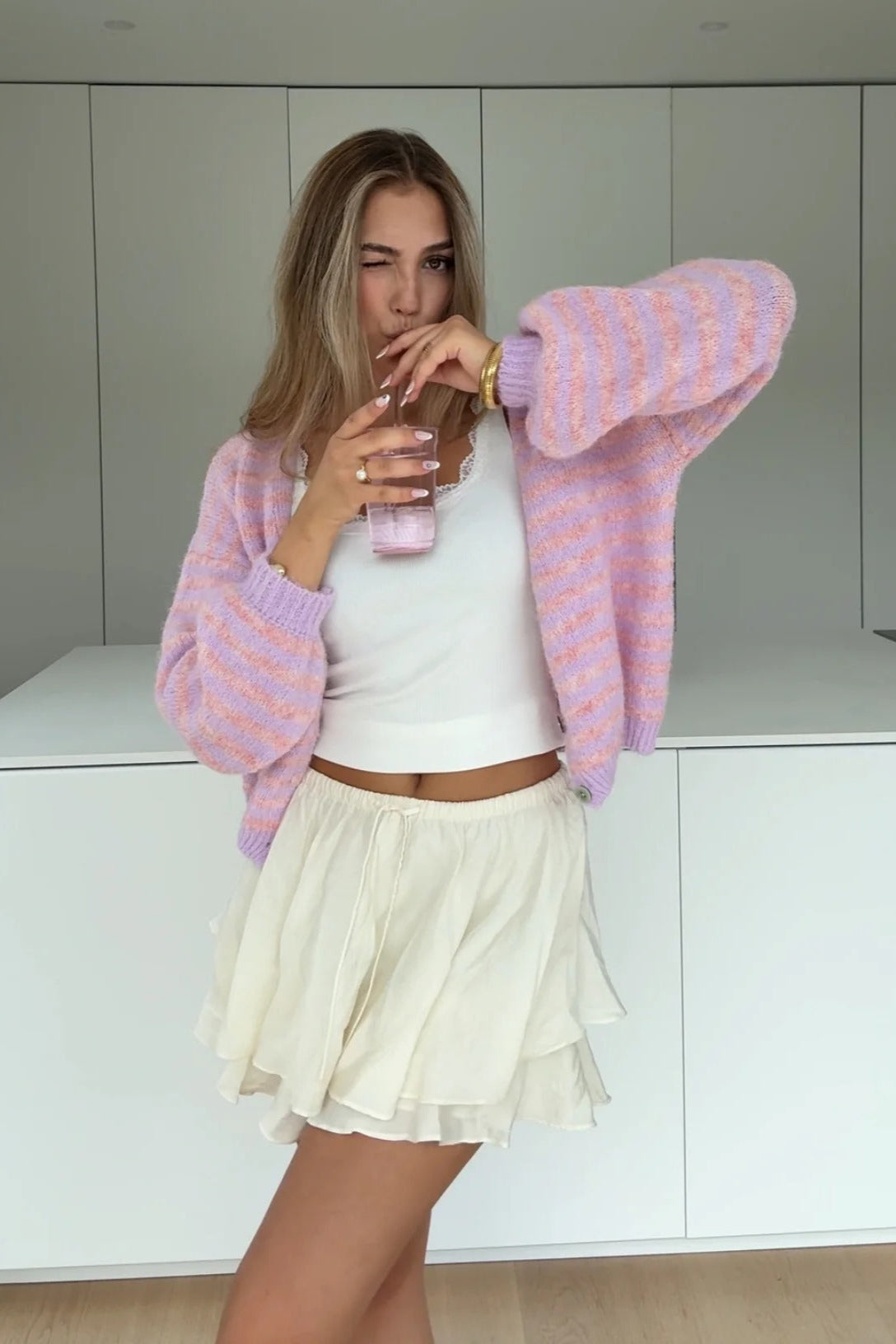 LIA – Cárdigan de Punto Suave a Rayas Color Lavanda