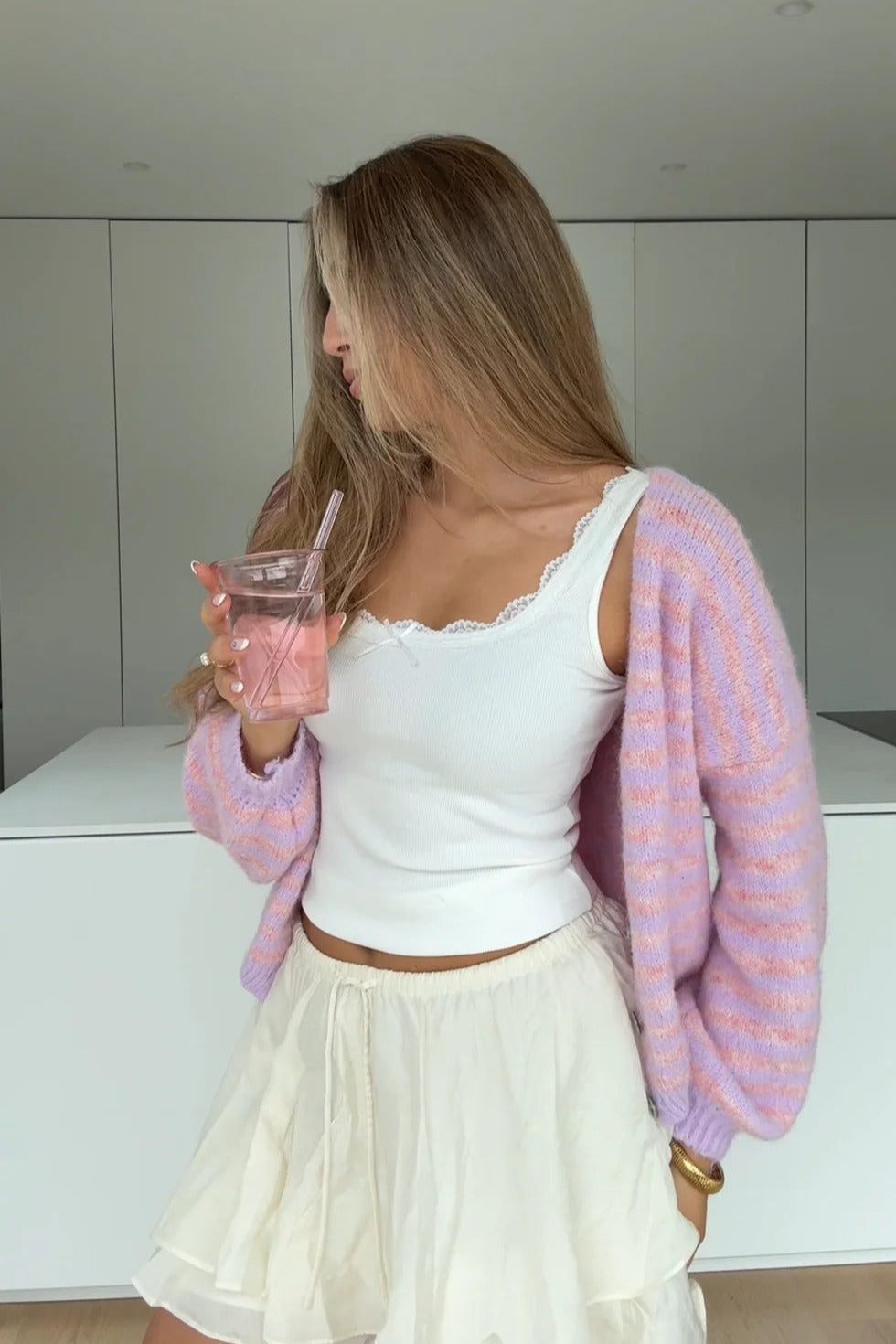 LIA – Cárdigan de Punto Suave a Rayas Color Lavanda