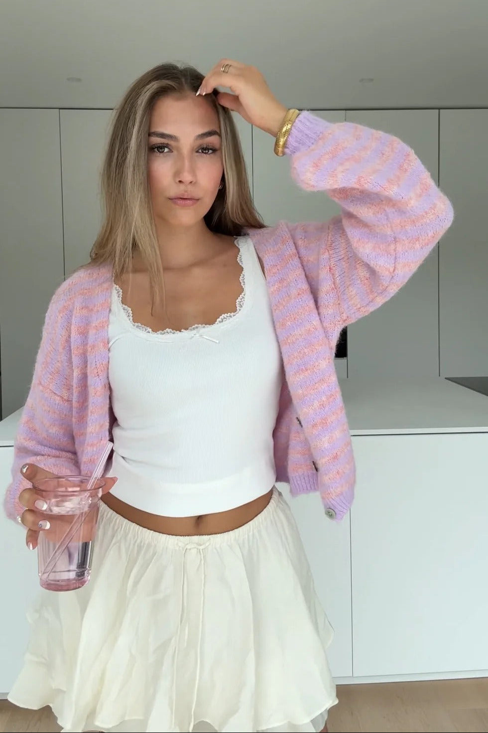 LIA – Cárdigan de Punto Suave a Rayas Color Lavanda