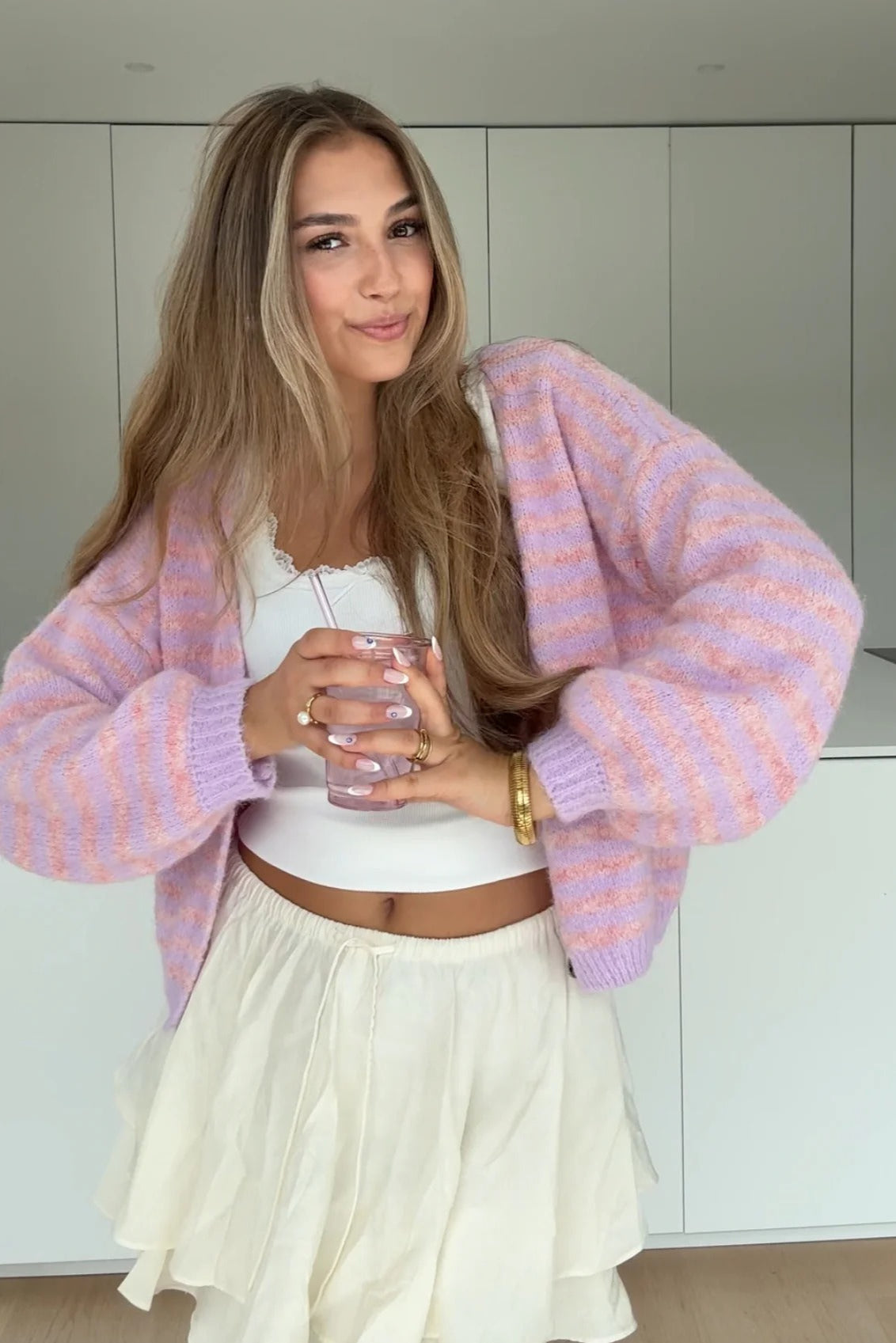 LIA – Cárdigan de Punto Suave a Rayas Color Lavanda