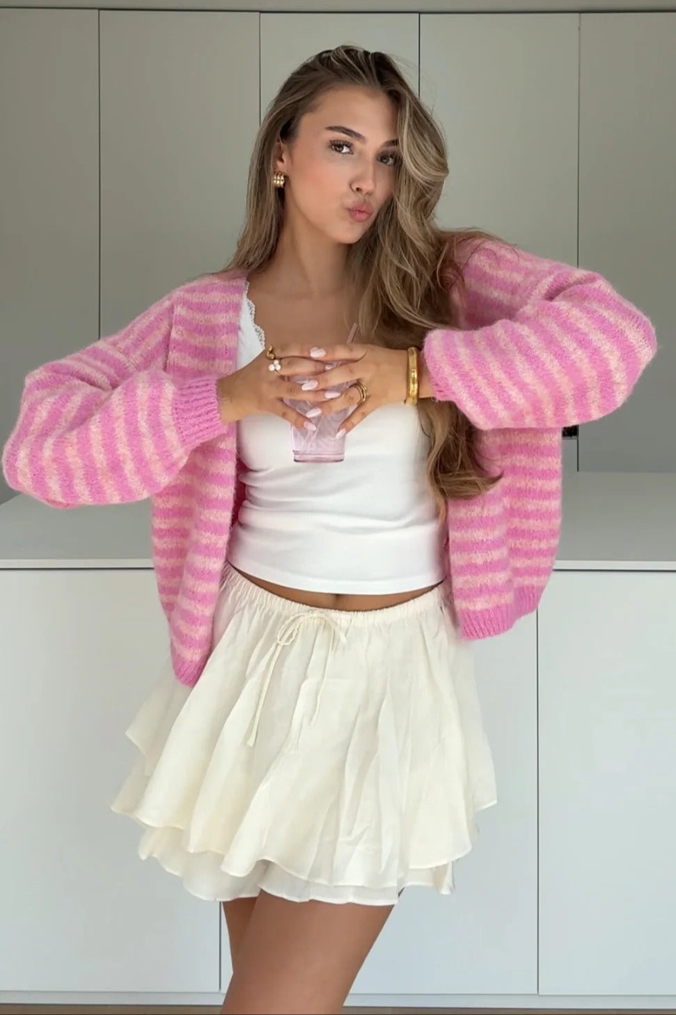 LIA – Cárdigan de Punto Suave a Rayas Color Fresa