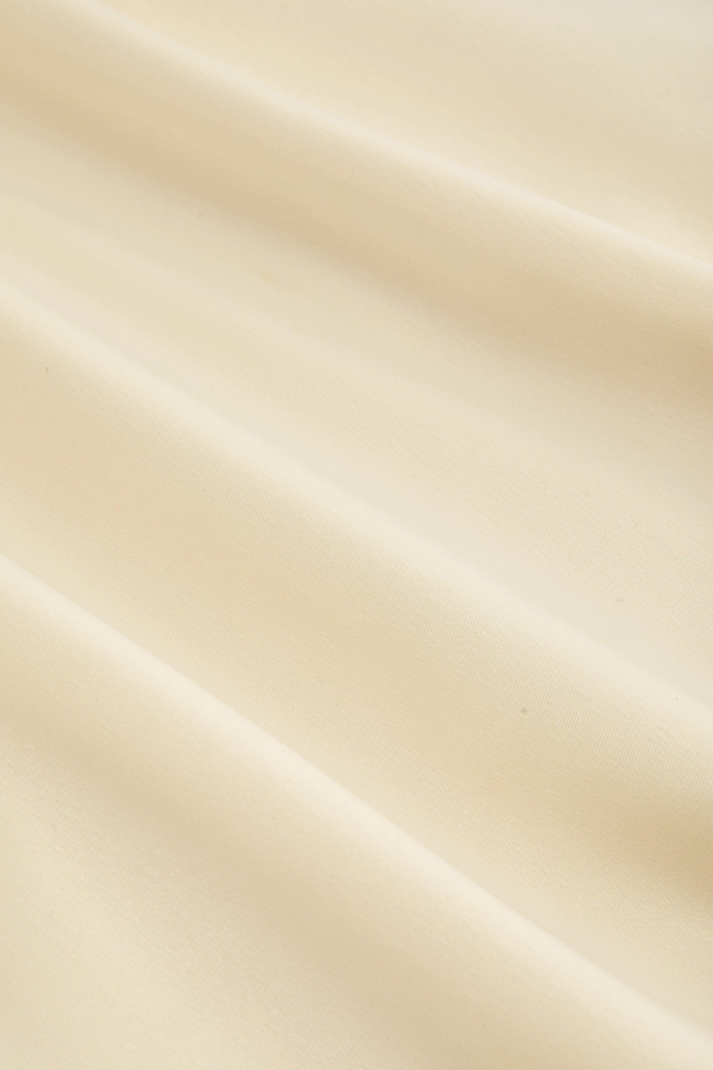 LUCÍA – Vestido Largo de Tirantes con Espalda Ajustable en Amarillo Vainilla