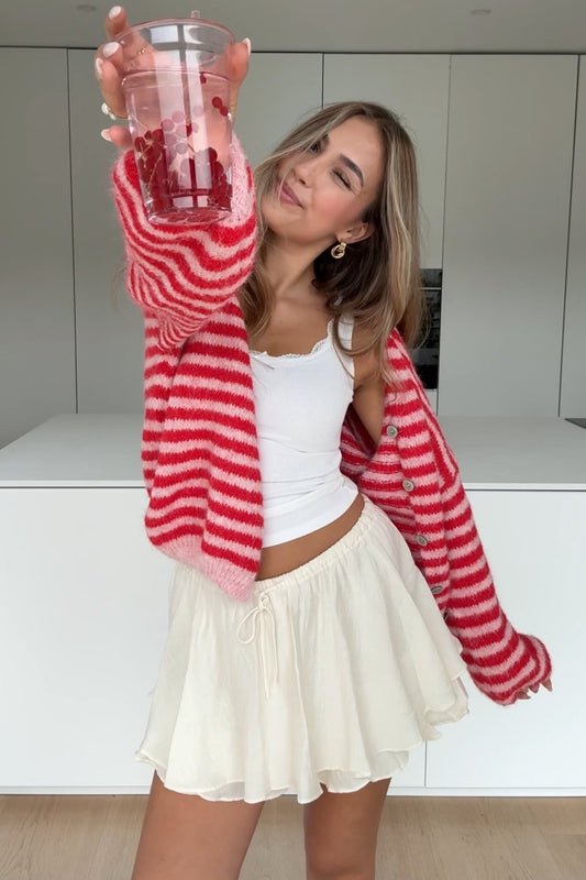 LIA – Cárdigan de Punto Suave a Rayas Color Cereza