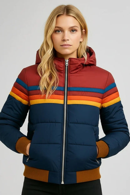 MAITE – Abrigo Acolchado Cortavientos con Capucha y Diseño Retro