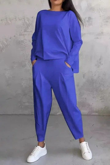 SOPHIE – Conjunto de Dos Piezas con Cuello Redondo y Manga Larga