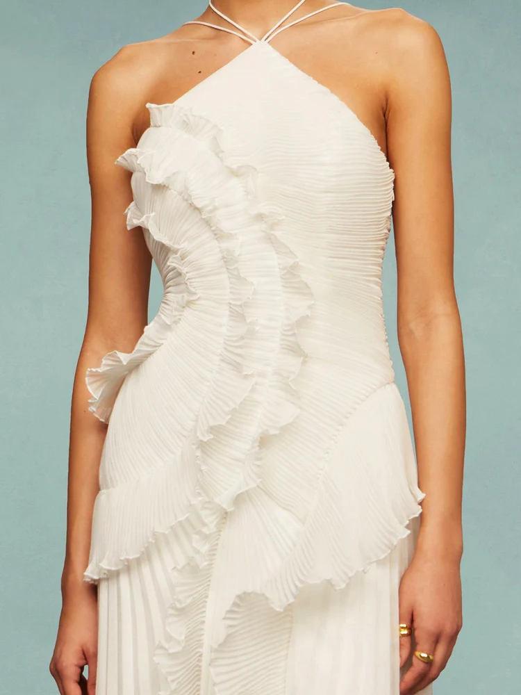 SOFÍA – Vestido Largo Plisado con Espalda Descubierta y Volantes Asimétricos