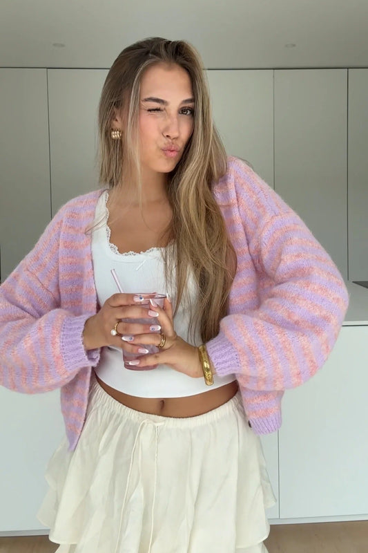 LIA – Cárdigan de Punto Suave a Rayas Color Lavanda